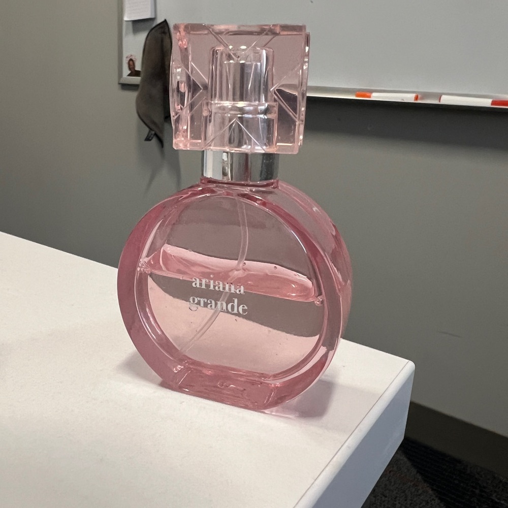 Ariana Grande Thank you Next Perfume